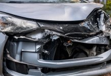 Два лица лакше повријеђена у судару Ilustracija