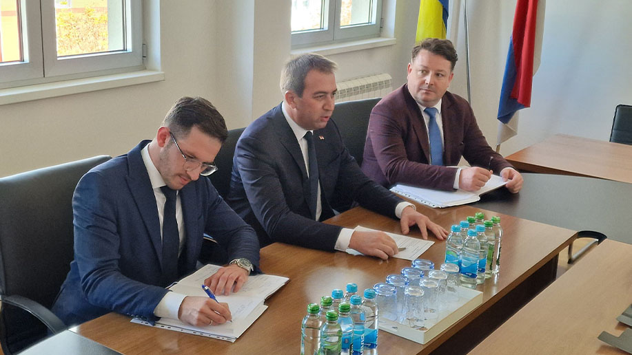 goran selak u posjeti okruznom javnom tuzilastvu u is