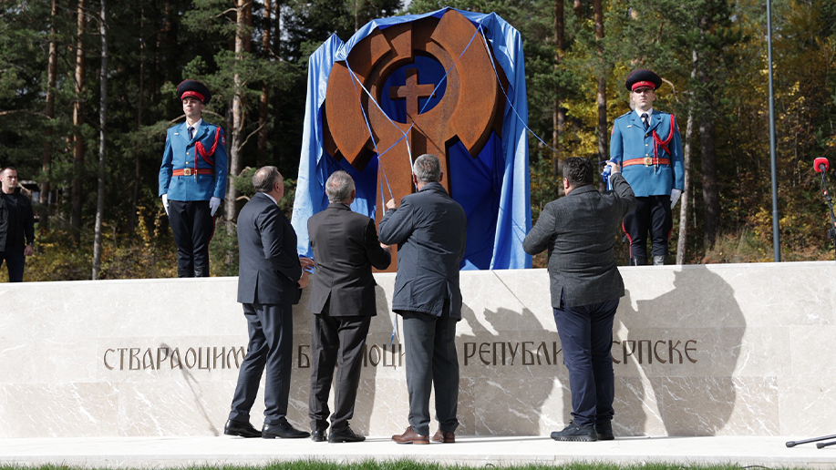 otkrivanje spomenika stvaraocima i braniocima republike srpske