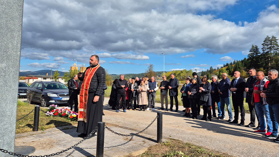 parastos za poginule radnike famosa