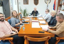 Узимање узорака не депонији у Незуцима ради мапирања еколошких жаришта