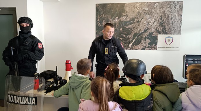 Дан отворених врата у Полицијској станици Источна Илиџа