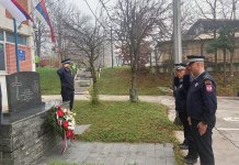 Положени вијенци за 136 погинулих припадника Полицијске управе