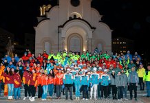 Одржан дефиле школа скијања и хуманитарна акција