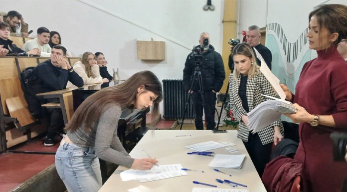 Потписани уговори о стипендирању 117 студената