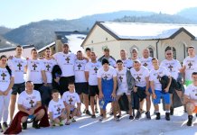 Мирјана Голијанин прва допливала до Часног крста