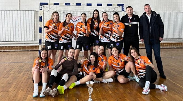 Женска екипа у малом фудбалу СШЦ „Пале“ у конкуренцији на финалном турниру МОИ Републике Српске