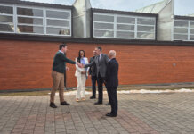 За санацију школа 26.000 КМ, за комби 20.000 КМ