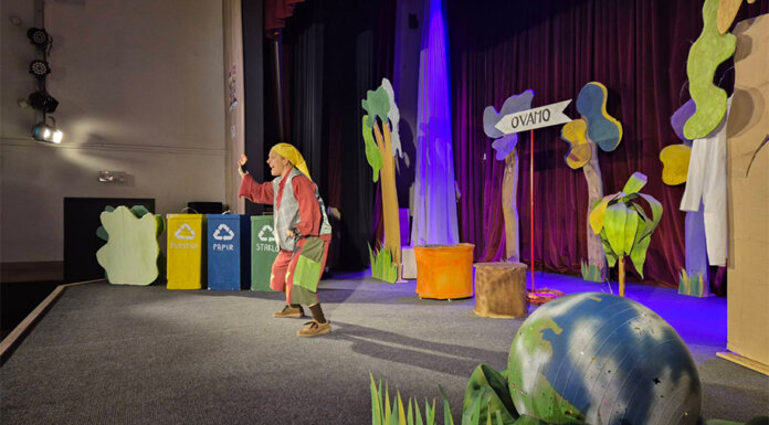 Изведена представа „Чувари планете“