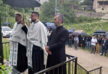 Служен парастос и положени вијенци за 22 српска цивила убијена у Ледићима