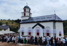 Освештан Храм Светих Козме и Дамјана у Барама, служио митрополит Хризостом