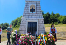 Одата почаст српским борцима код спомен-обиљежја на Рогоју