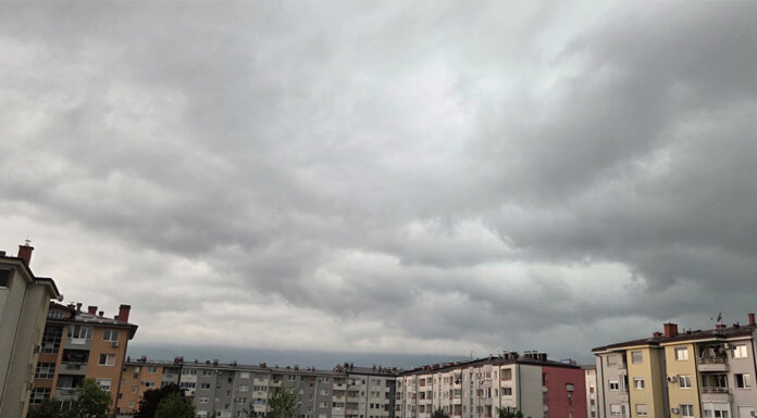 Данас пријатно топло, послије подне киша